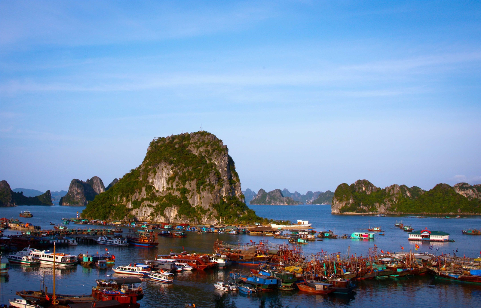 Cảng Ao Tiên – Đảo Bản Sen